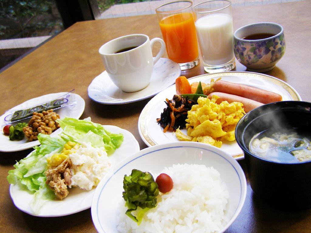 Hotel Tsubame Hills Bagian luar foto